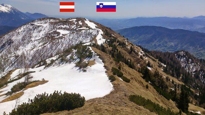 Áustria e Eslovénia sobre os Alpes